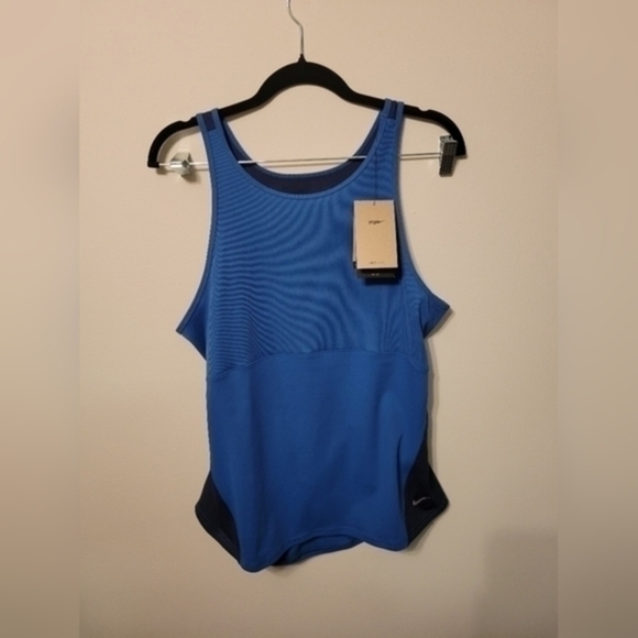 Nike Yoga Tank Top - Picture 1 of 3